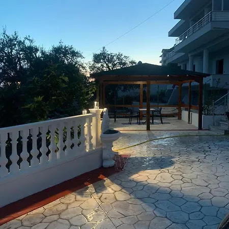Πανσιόν Geri's *