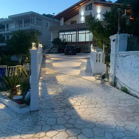 Geri's Πανσιόν *