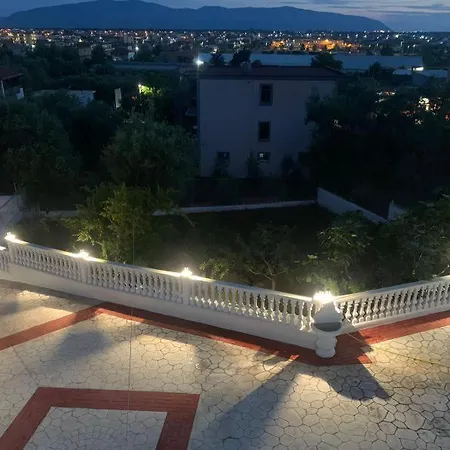 Πανσιόν Geri's *
